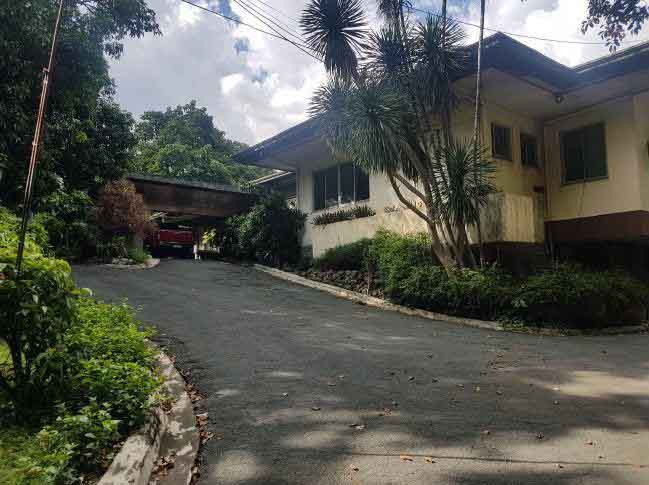 Residential Lot with Old Bungalow for Sale in La Vista Subdivision, Quezon City