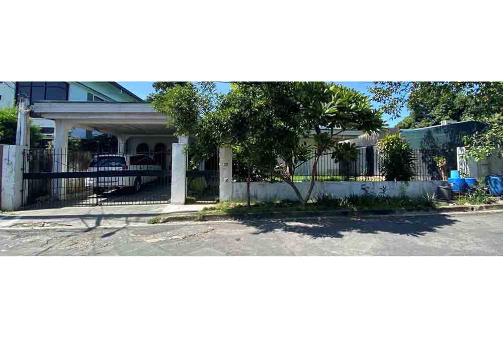 3BR House and Lot for Sale in Philamlife Village, Las Pinas