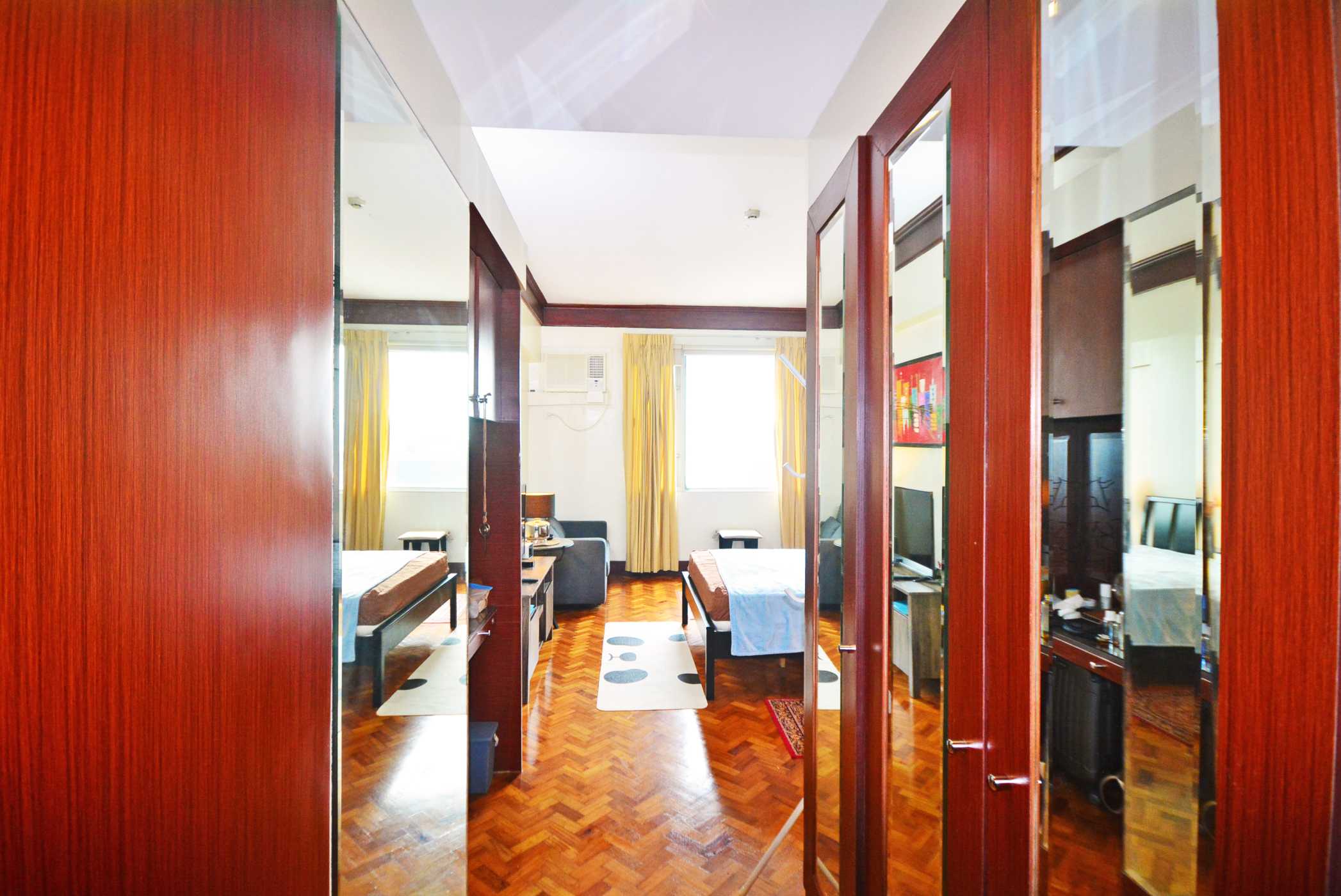 Condo unit for Sale and Lease in Asia Tower