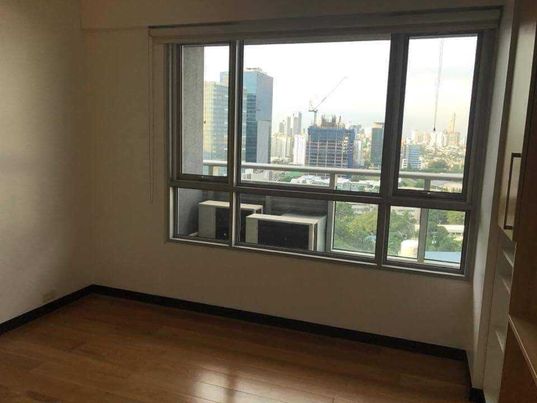 2BR Condo unit for Sale in One Serendra East Tower