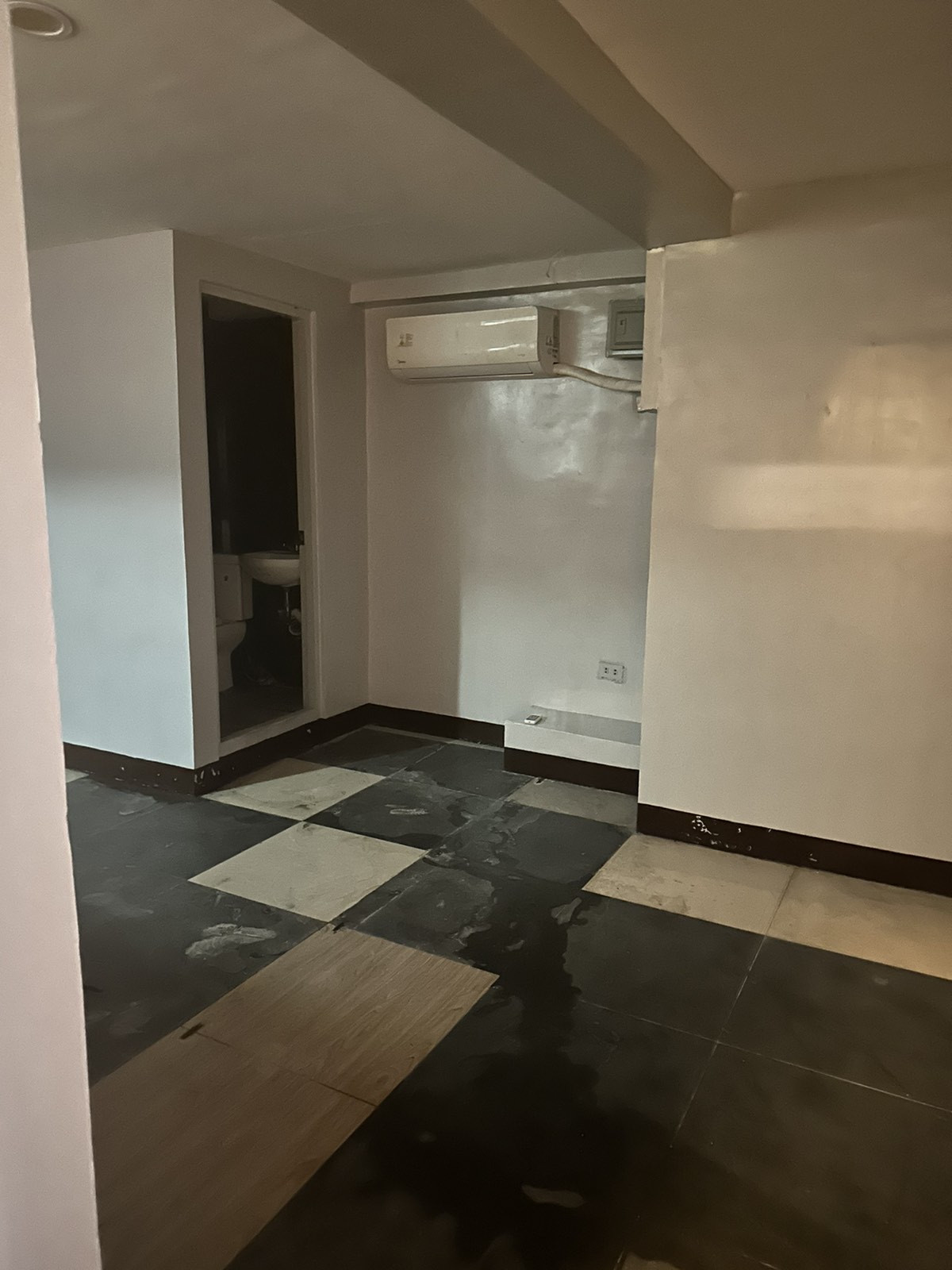 Apartment for sale in Montojo, Makati City