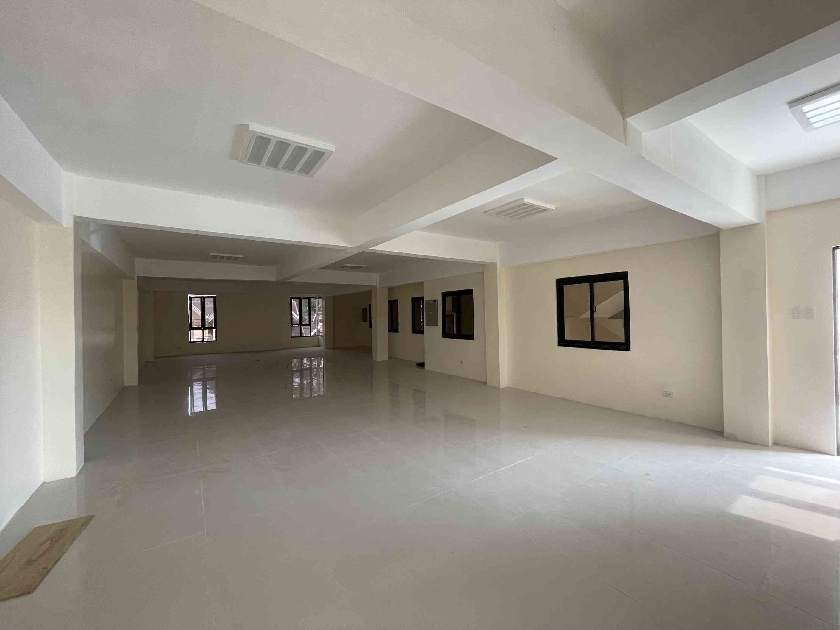 2nd Floor Office Space for lease in Sta. Rosa, Laguna
