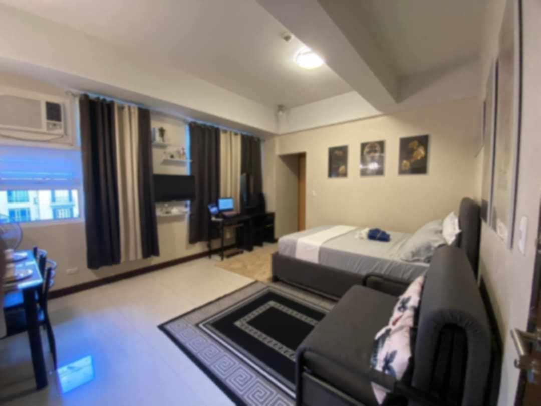 Studio unit for sale in 101 Newport Boulevard, Pasay City