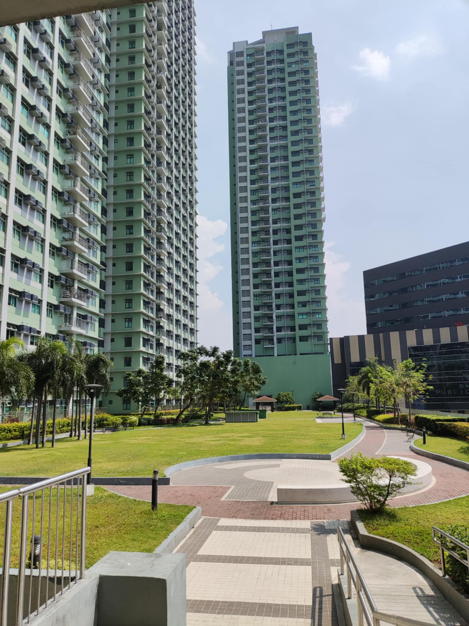 4BR Unit for sale in The Magnolia Residences, Quezon City
