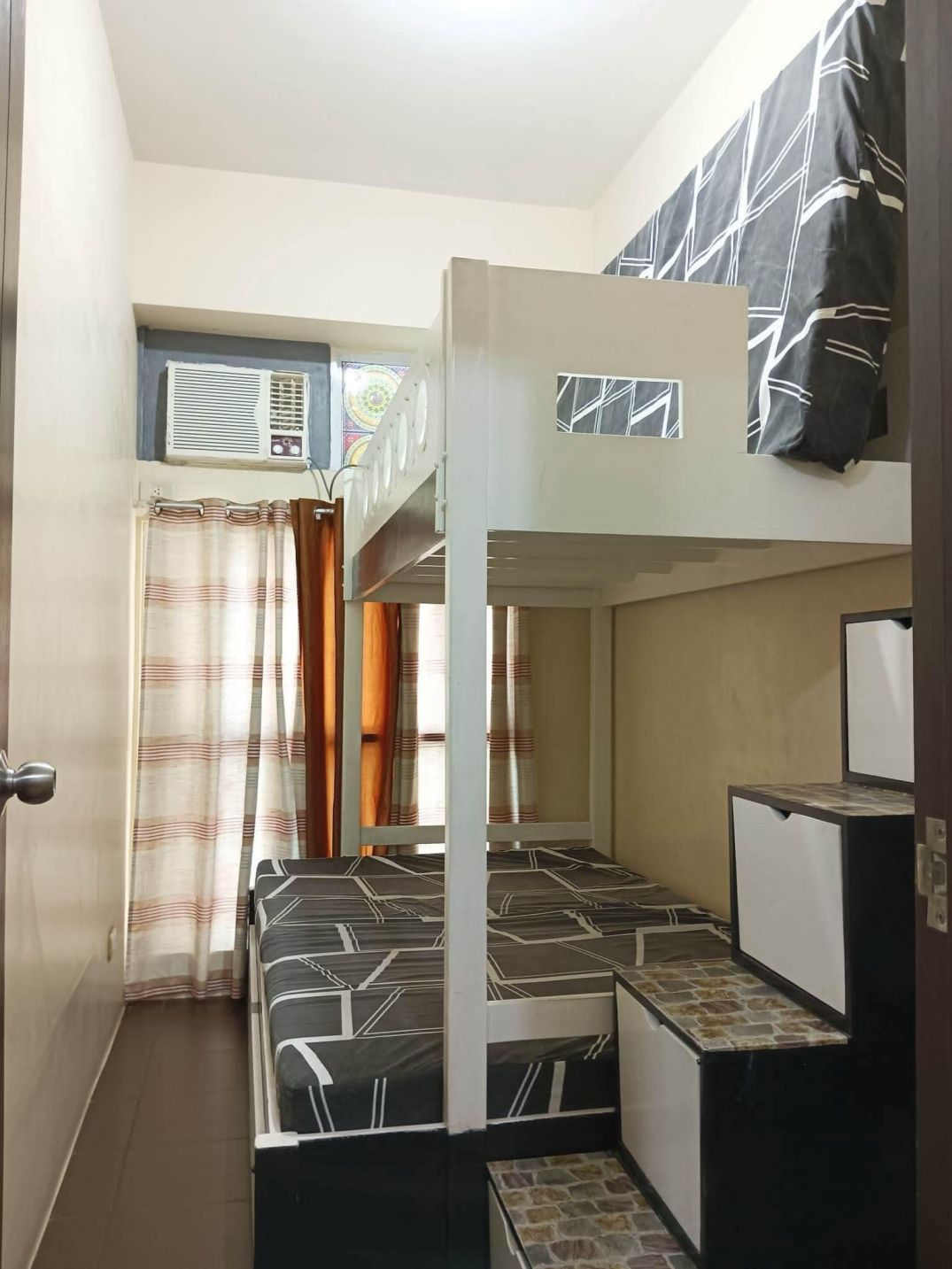 2BR unit for sale in Pioneer Woodlands, Mandaluyong