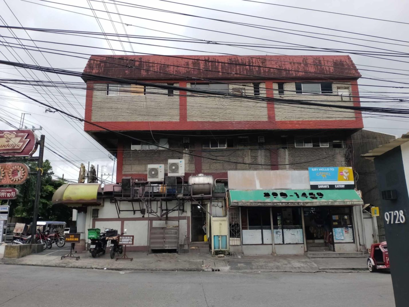 Residential Building for sale along Kalayaan Ave., Makati