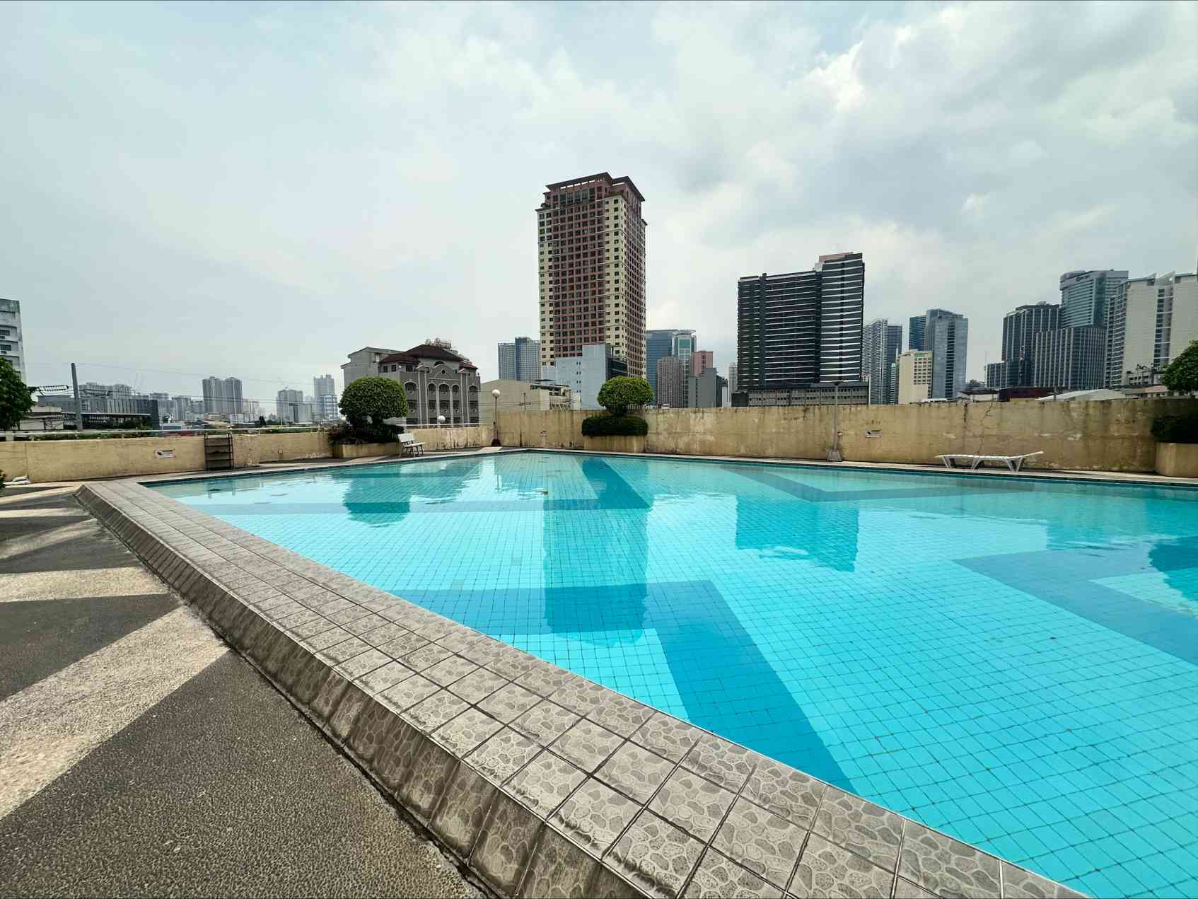 1BR for lease in Makati Central Square, Makati